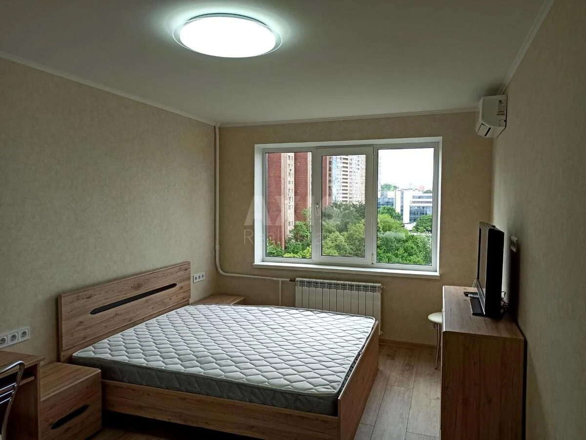 1к квартира пр-т Голосеевский 11663063