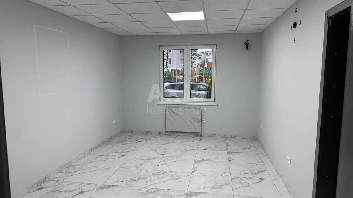 Объект торговли ул. Ревуцкого 54А, 98м26990415