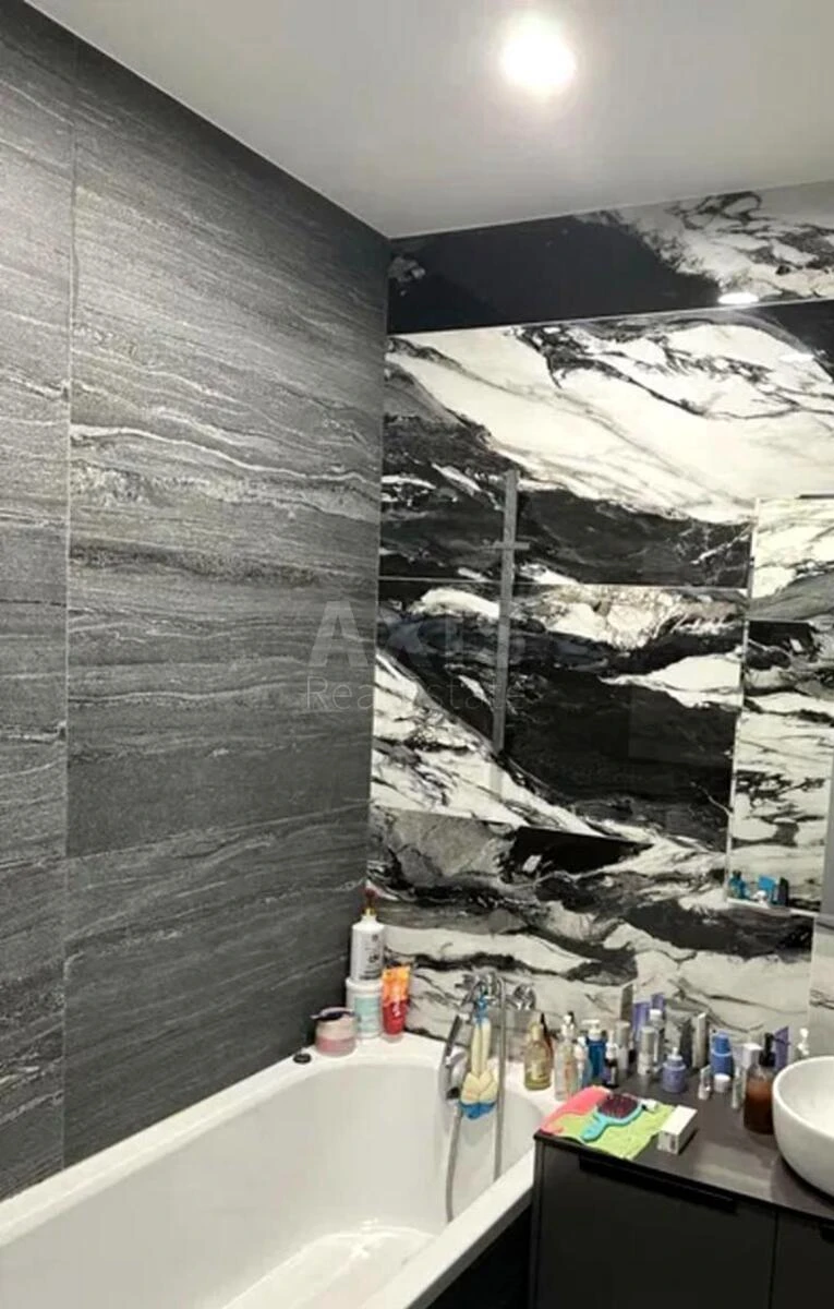 3к квартира ул. Заболотного Академика 15617955