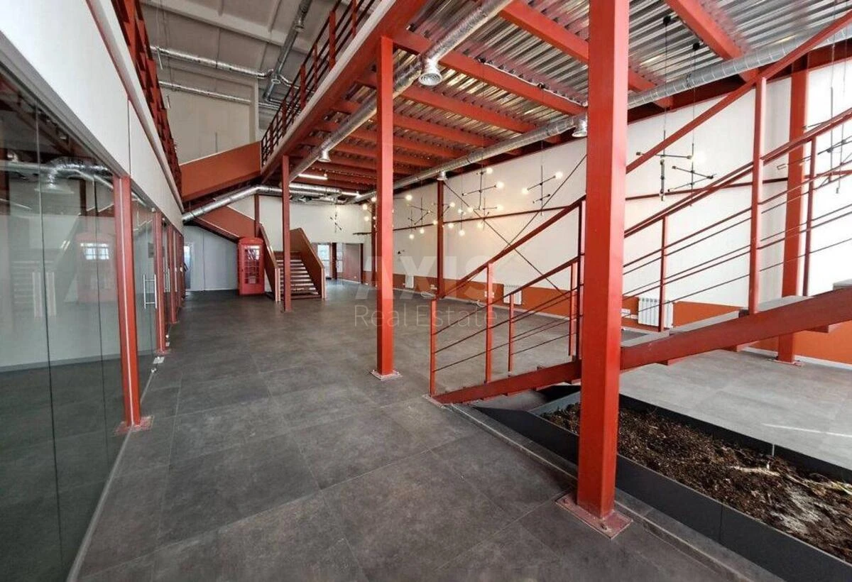 Office vul. Sverstjuka Jevgena 11, 485m2675451