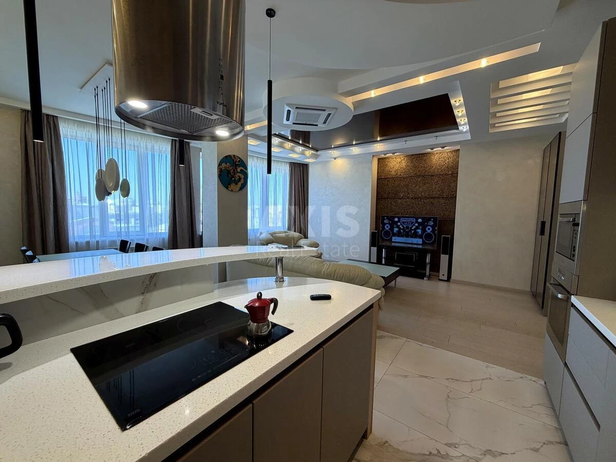 3k apartment vul. Urlivs'ka 4А703233