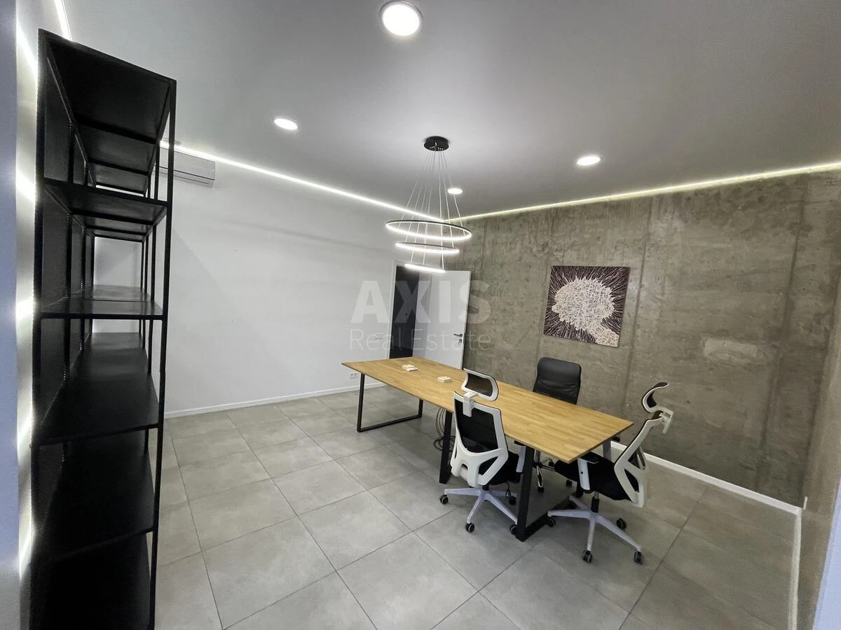 Office uzv. Klovs'kyj 7, 130m2673374