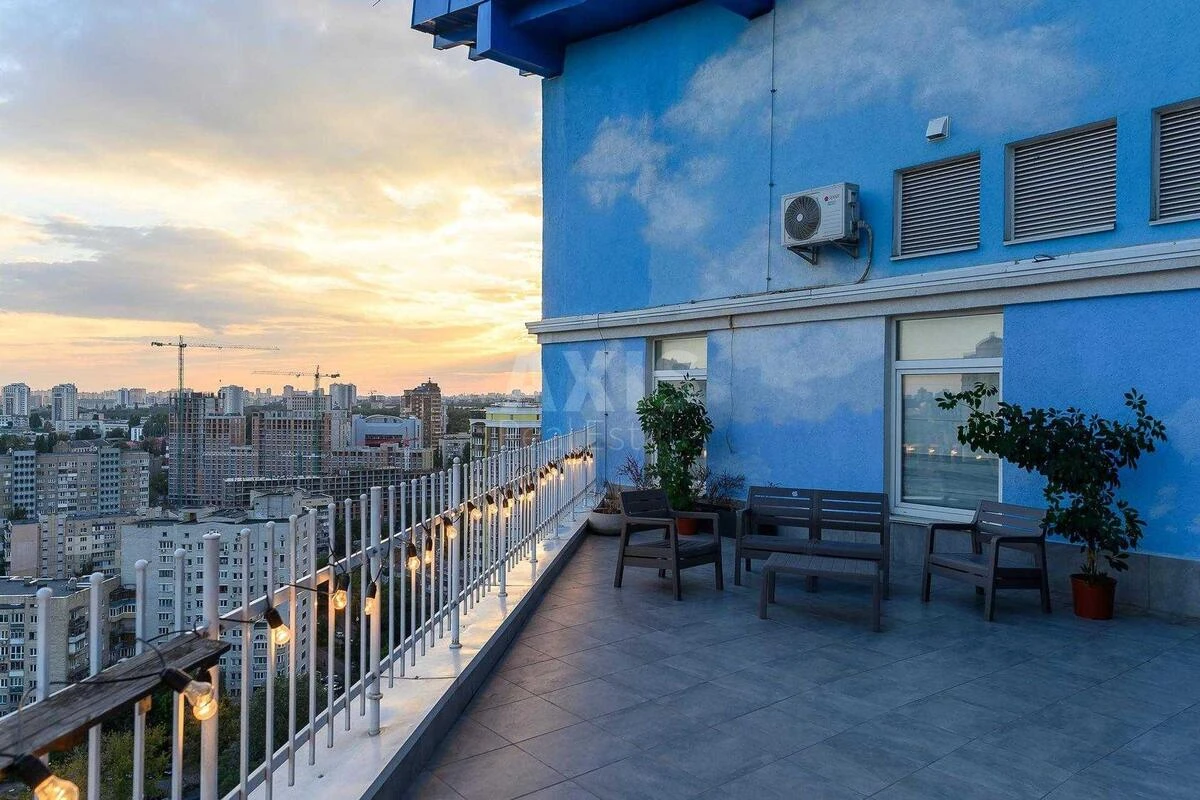 Office vul. Sichovyh Stril'civ 84, 247m2710201