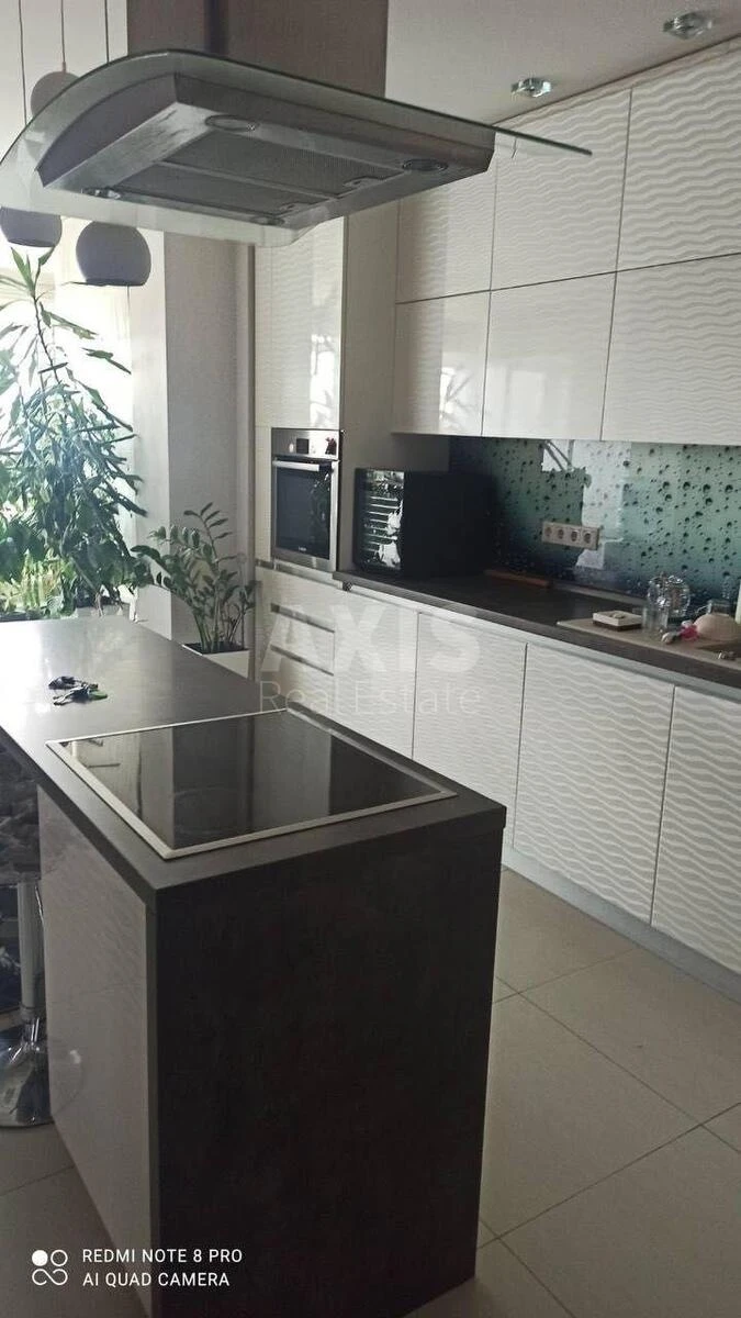 3k apartment vul. Lebedjeva-Kumacha 7В709600