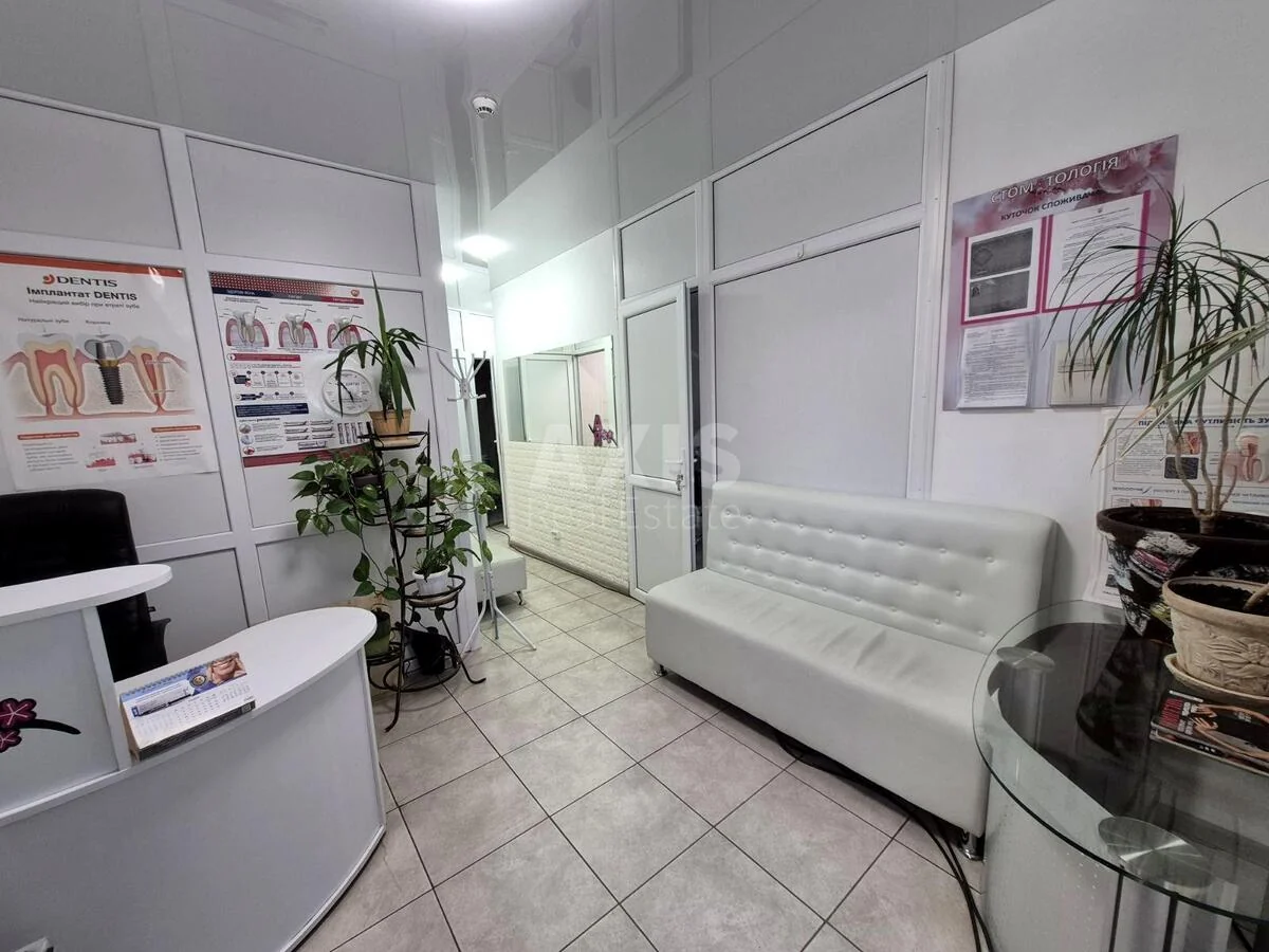 Объект торговли ул. Елены Пчилки 3В, 50м2