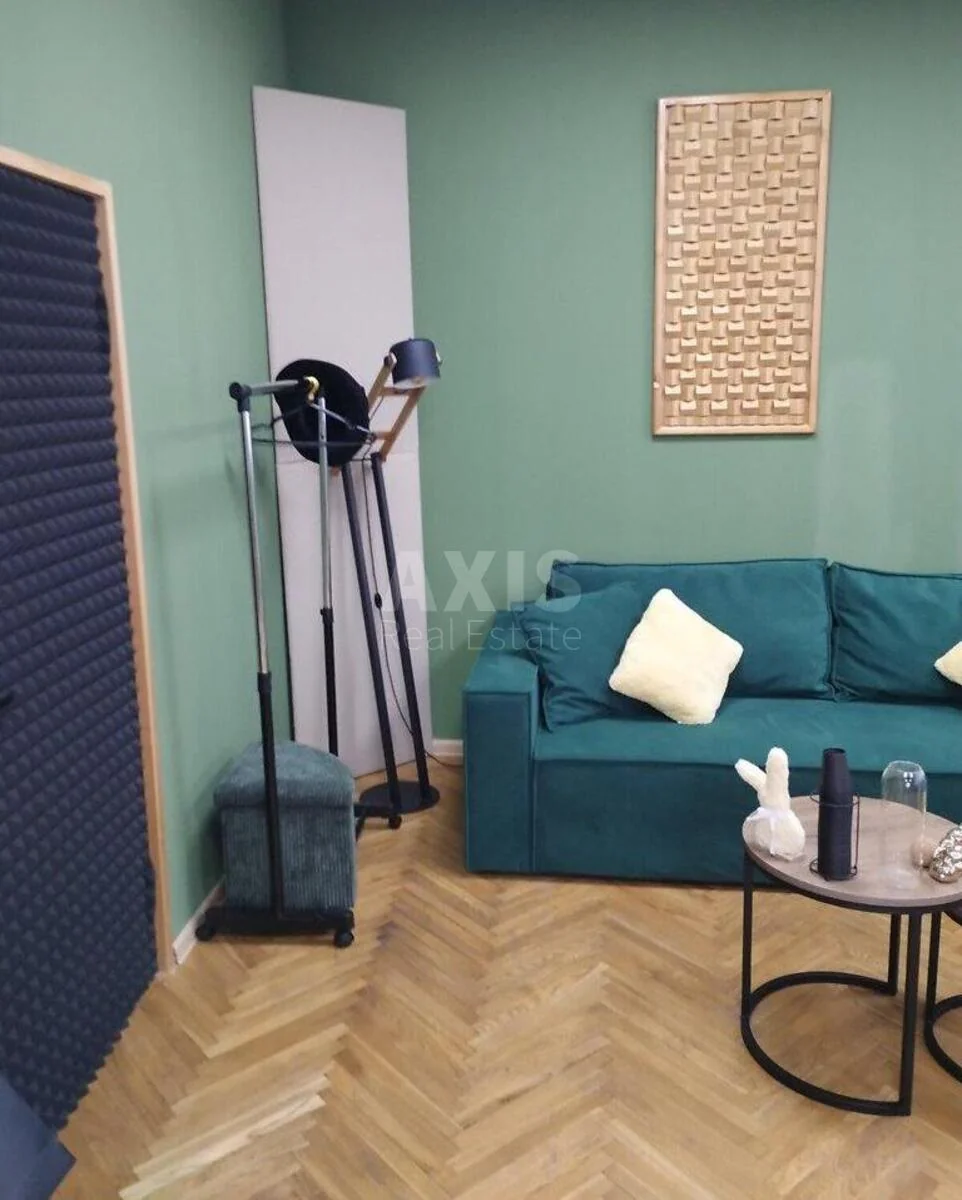 Офіс вул. Первомайського Леоніда 9, 38м2