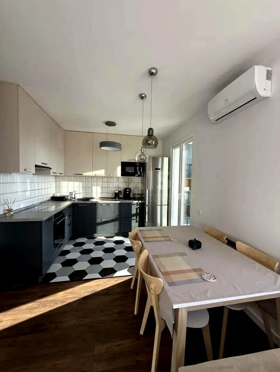 1к квартира ул. Малевича Казимира 89644641