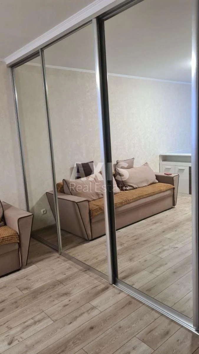 1к квартира ул. Ревуцкого 40449776