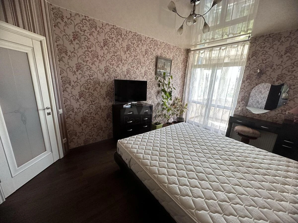 2к квартира ул. Вышгородская 45699679