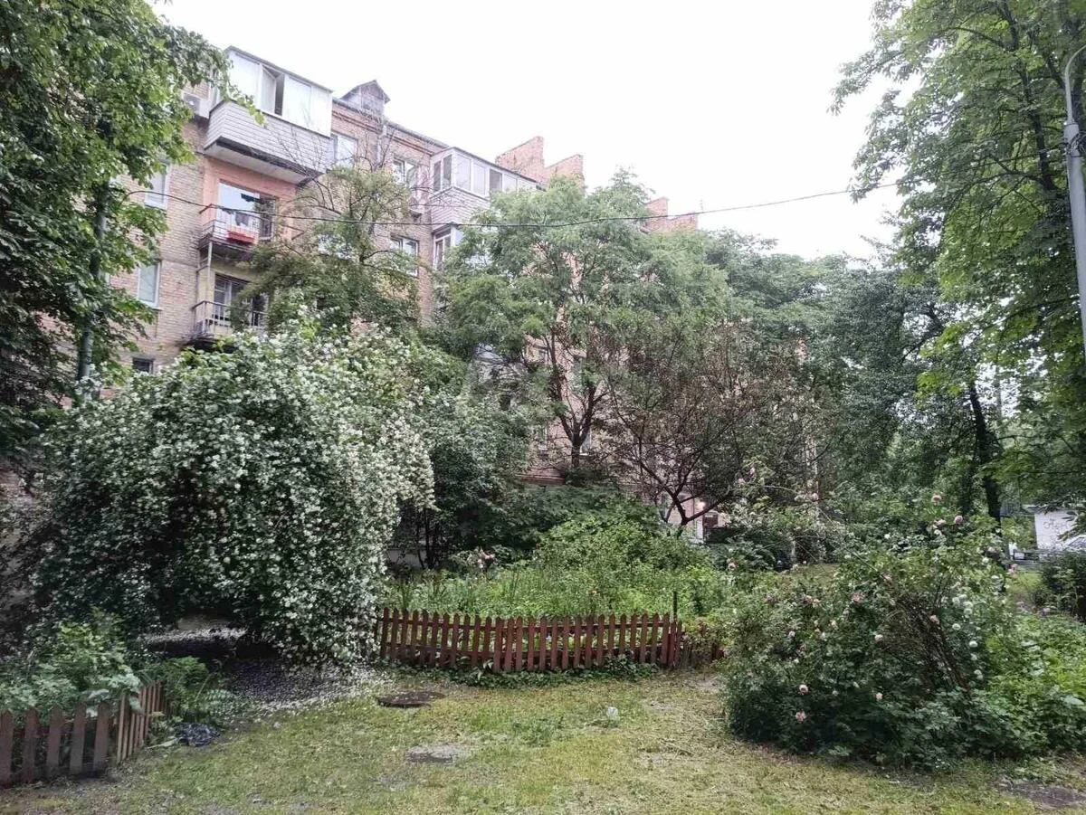2к квартира ул. Владимира Наумовича 10700468