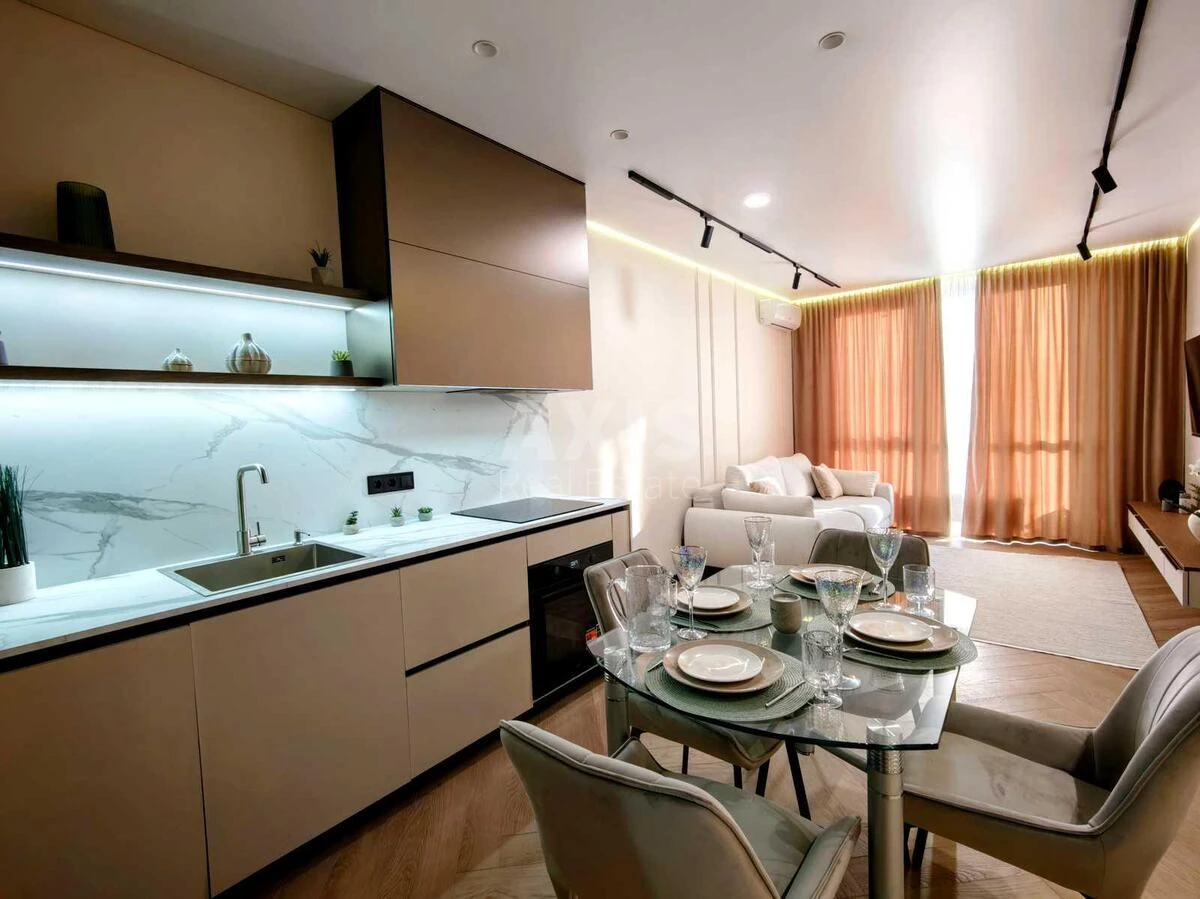 1k apartment vul. Prychal'na 10715040