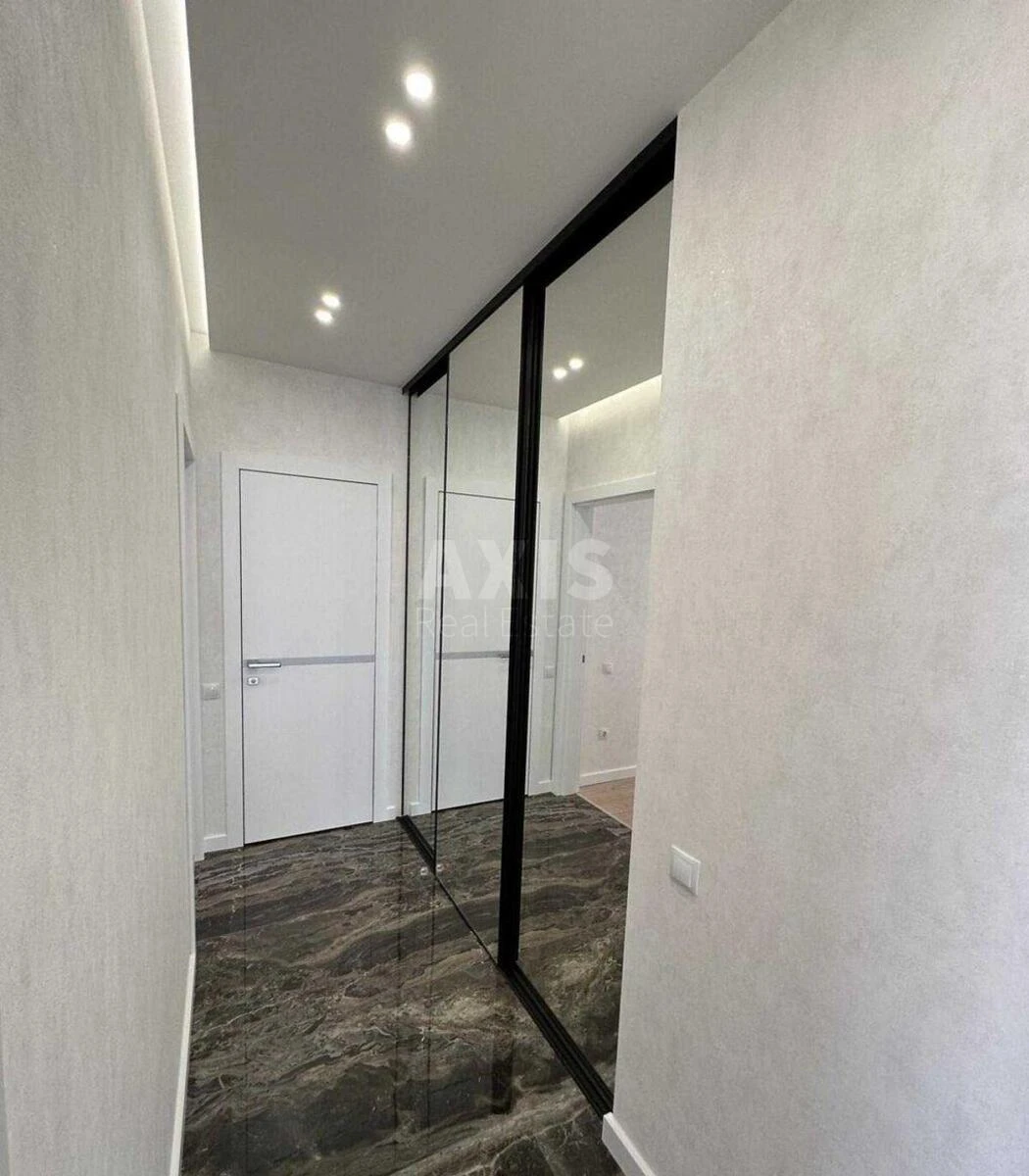 4k apartment nab. Dniprovs'ka 186286915