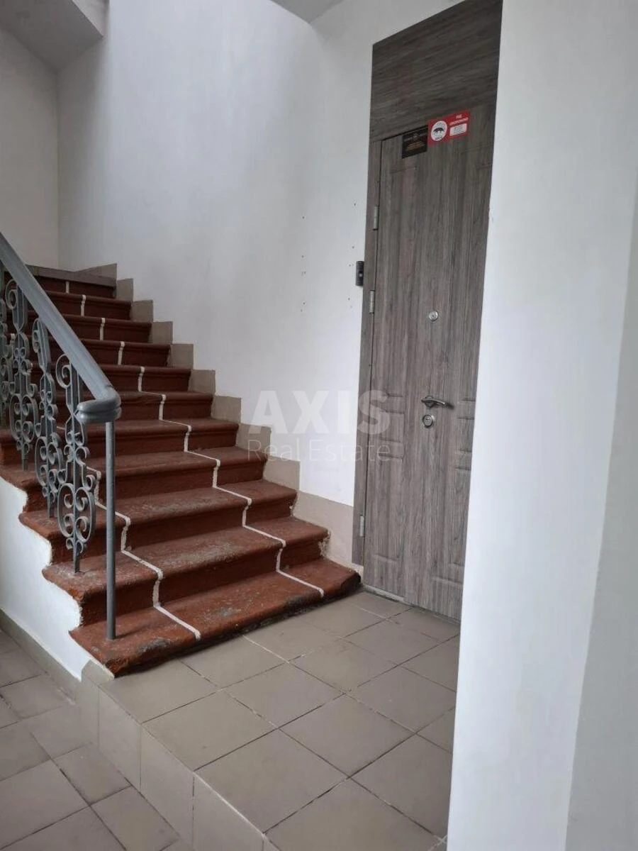 Office vul. Skovorody Grygorija 5А, 140m26872011