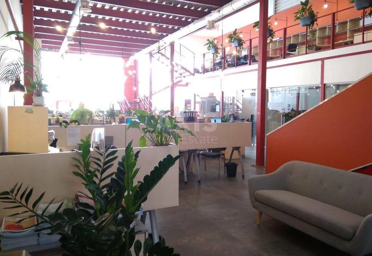 Office vul. Sverstjuka Jevgena 11, 485m2675453