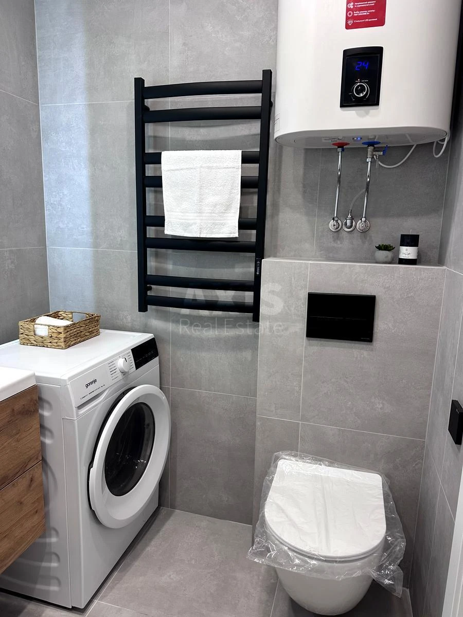 3к квартира ул. Михаила Максимовича 246738410