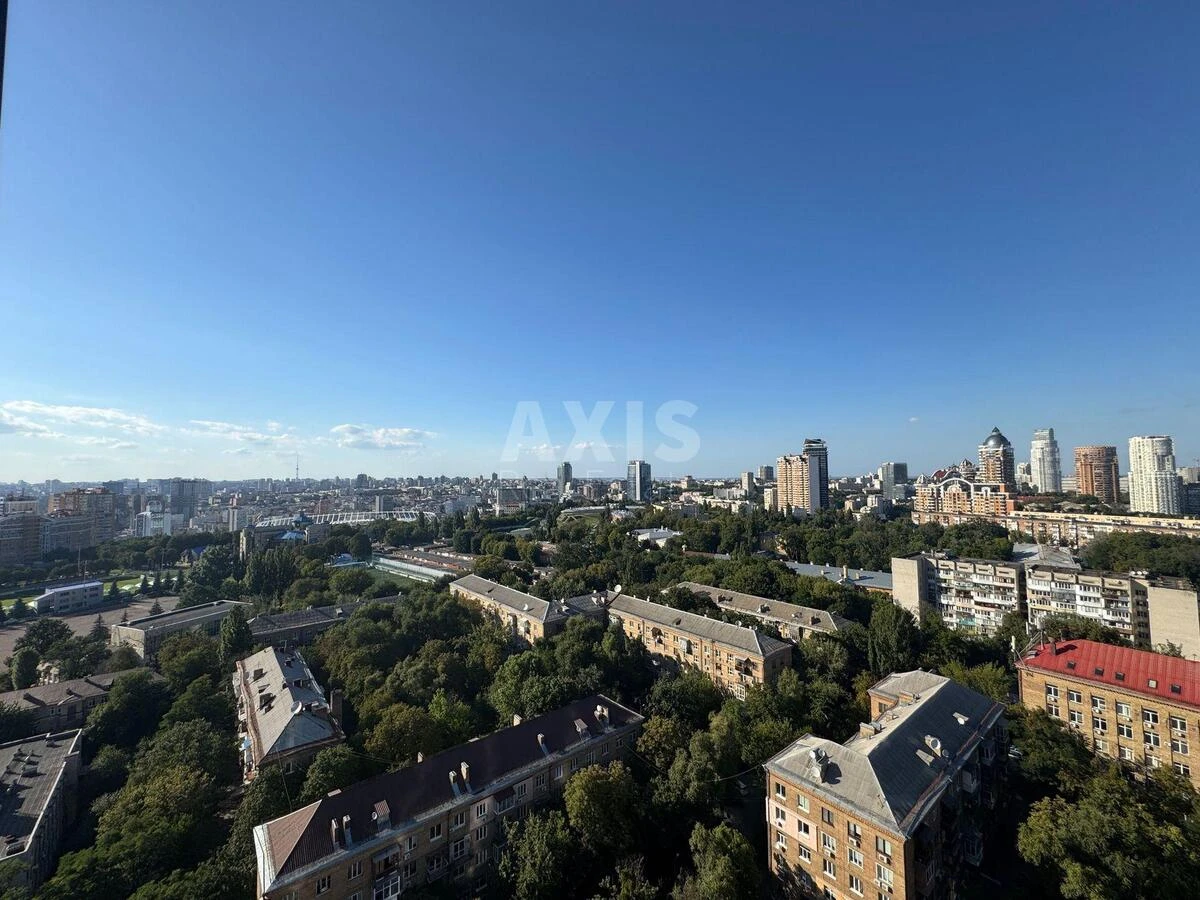 Office vul. Jevgena Konoval'cja 26А, 203m27051813