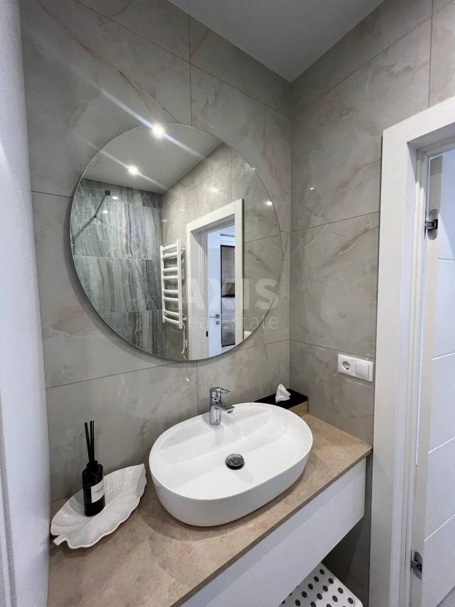 2k apartment vul. Sverstjuka Jevgena 6439611