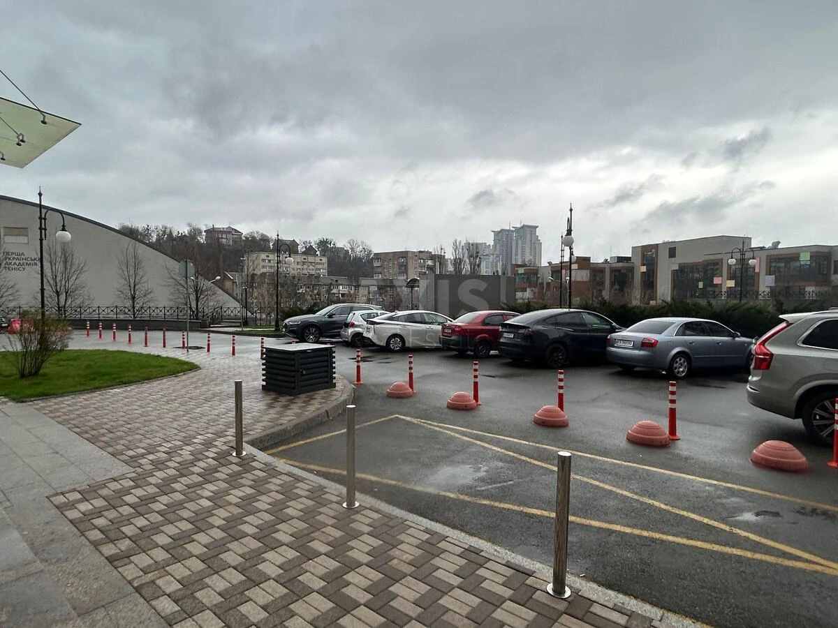 Trade object vul. Andriya Verkhohlyada 7, 84m2667333