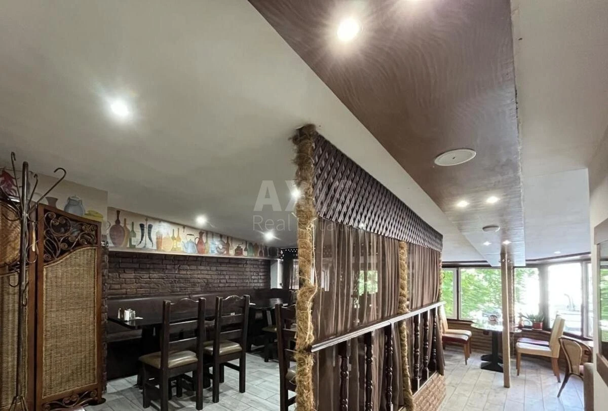 Объект торговли ул. Сагайдачного Петра 10, 220м2647844