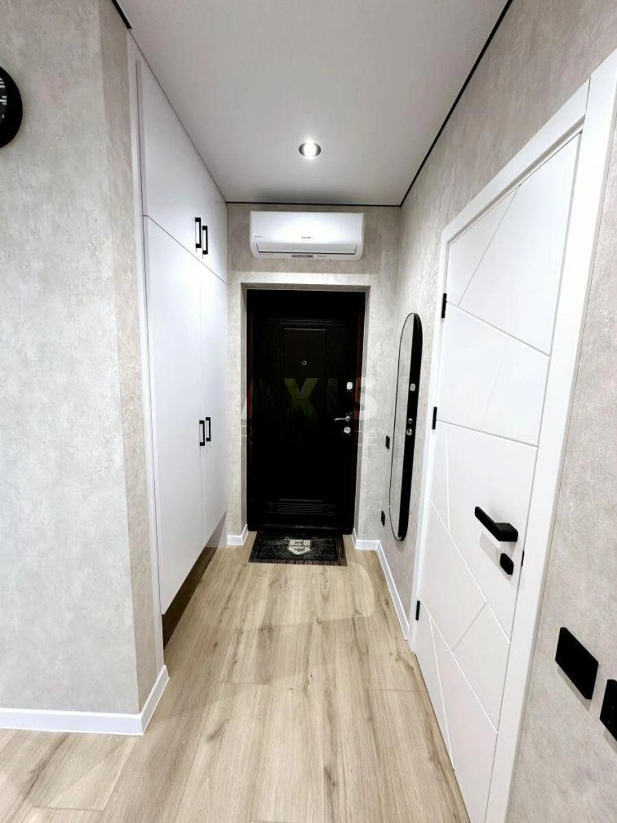 1k apartment vul. Rodyny Kristeriv 206403210