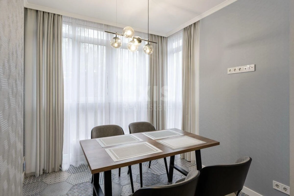 1k apartment vul. Radystiv 32635722