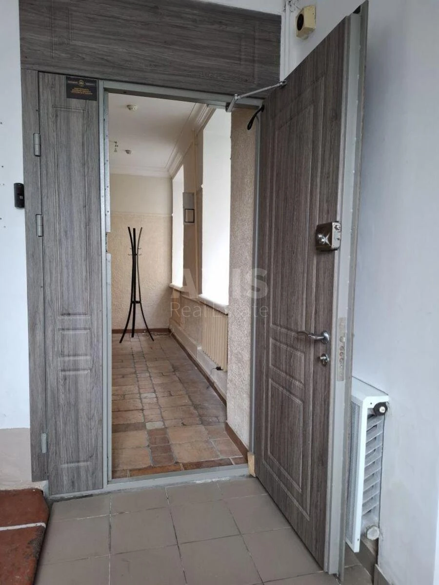 Office vul. Skovorody Grygorija 5А, 140m26872012