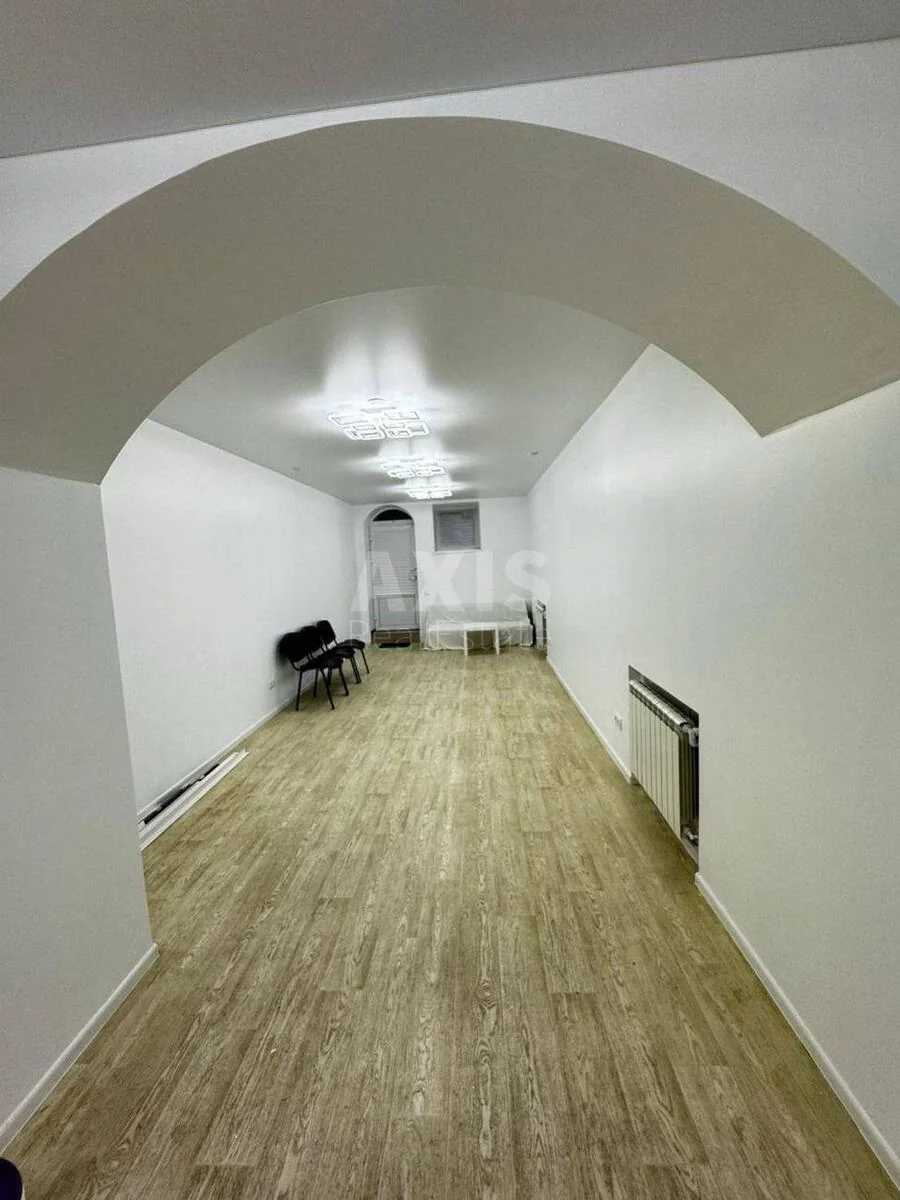 Trade object vul. Velyka Vasyl'kivs'ka 30В, 111m2