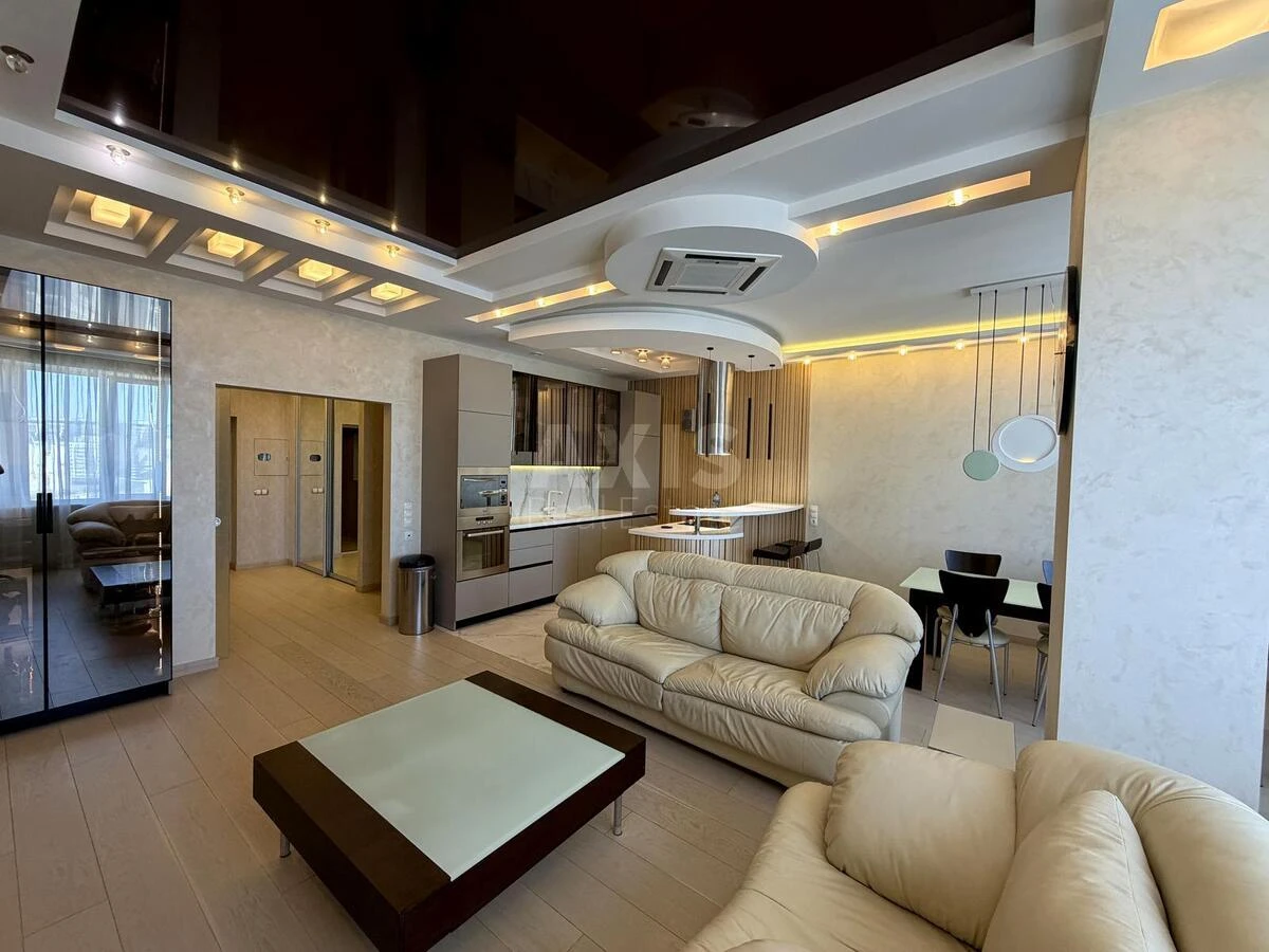 3k apartment vul. Urlivs'ka 4А703236