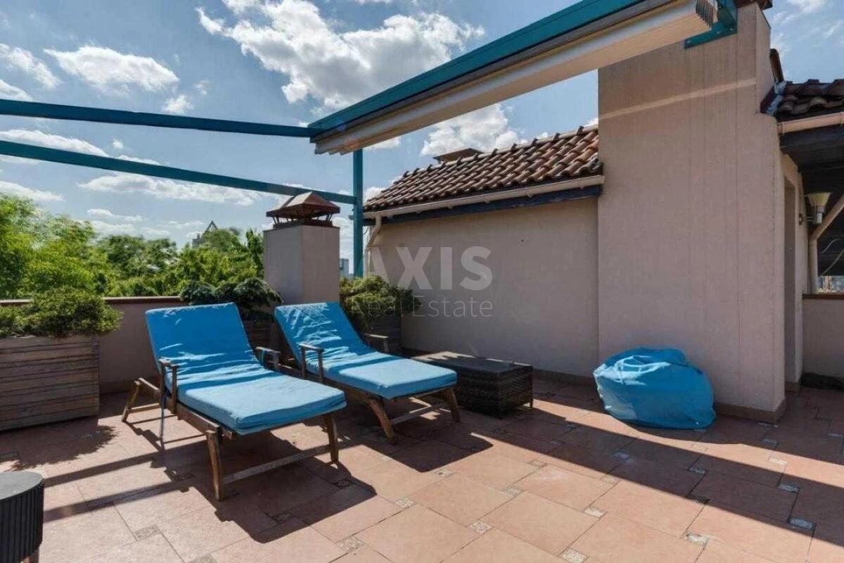 Дoм ул. Локомативная, 340м2, город Киев640227