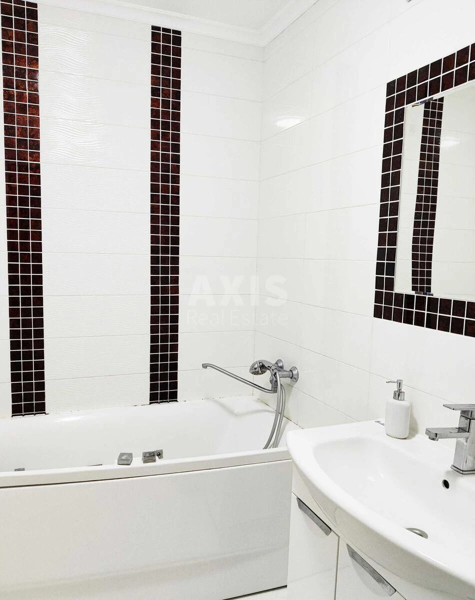 2k apartment vul. Yulia Zdanovska 34А672835