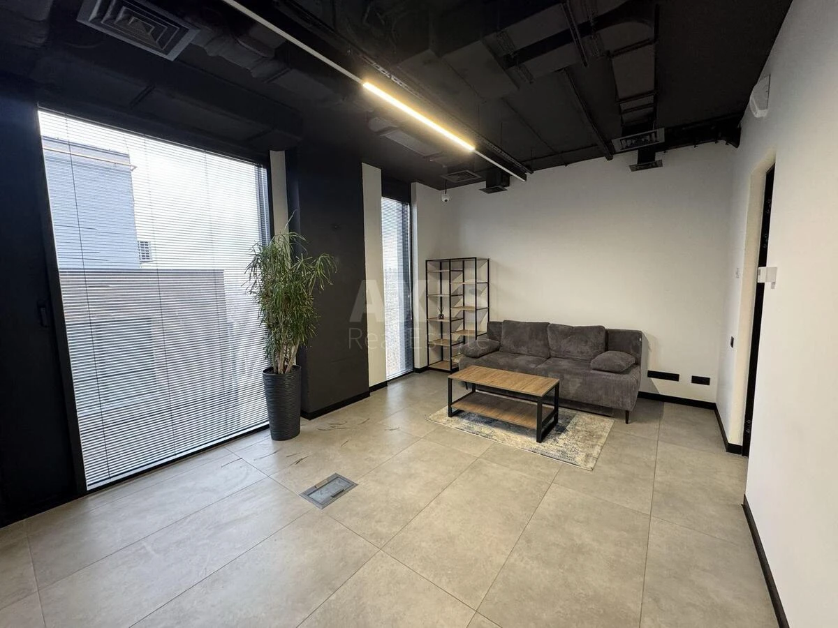 Office vul. Krasylivs'ka 9, 417m2710556
