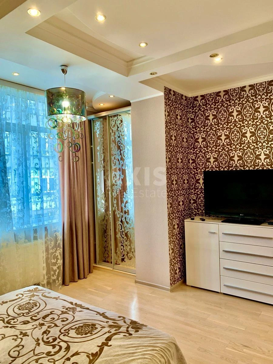 2k apartment vul. Zhyljans'ka 118652832