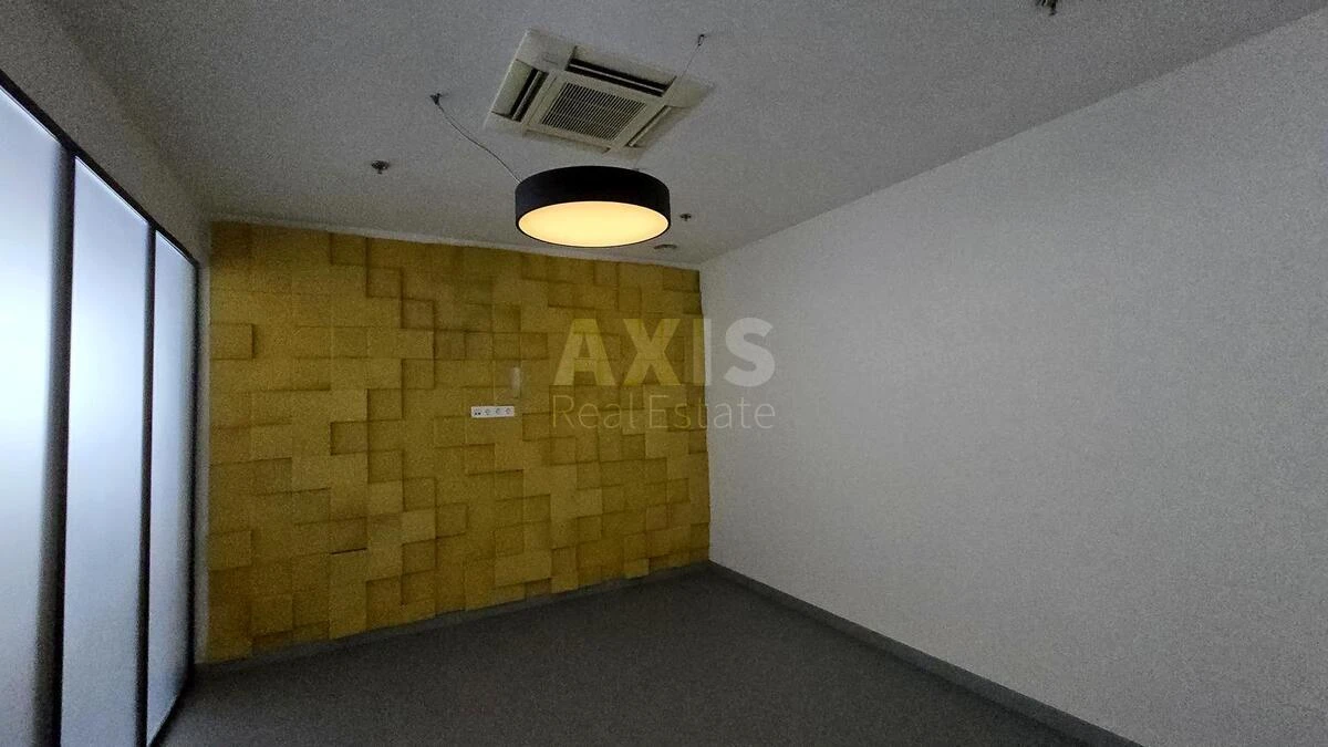 Office vul. Saksagans'kogo 90, 900m2668667