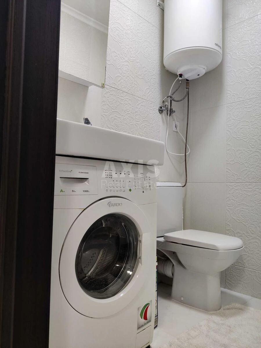 2k apartment vul. Yulia Zdanovska 34А672836