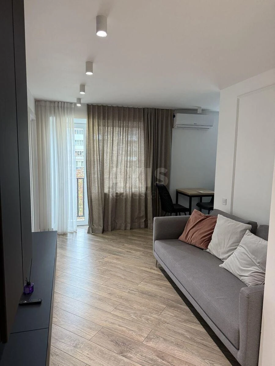 1k apartment uzv. Klovs'kyj 14Б660431