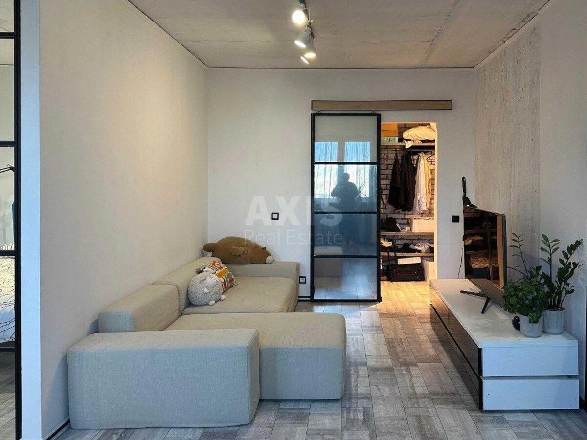 1k apartment vul. Dilova 2Б661063