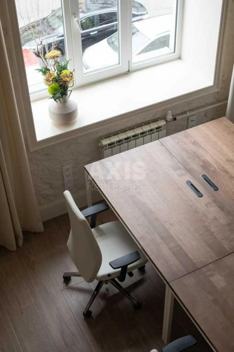 Офис ул. Саксаганского 33/35, 80м26611012