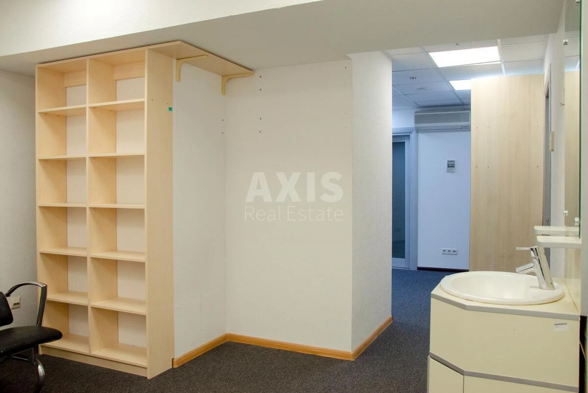 Office vul. Geroi'v Kosmosu 4, 1775m2677972