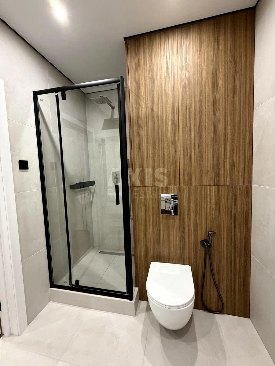 1k apartment nab. Dniprovs'ka 15К6940717