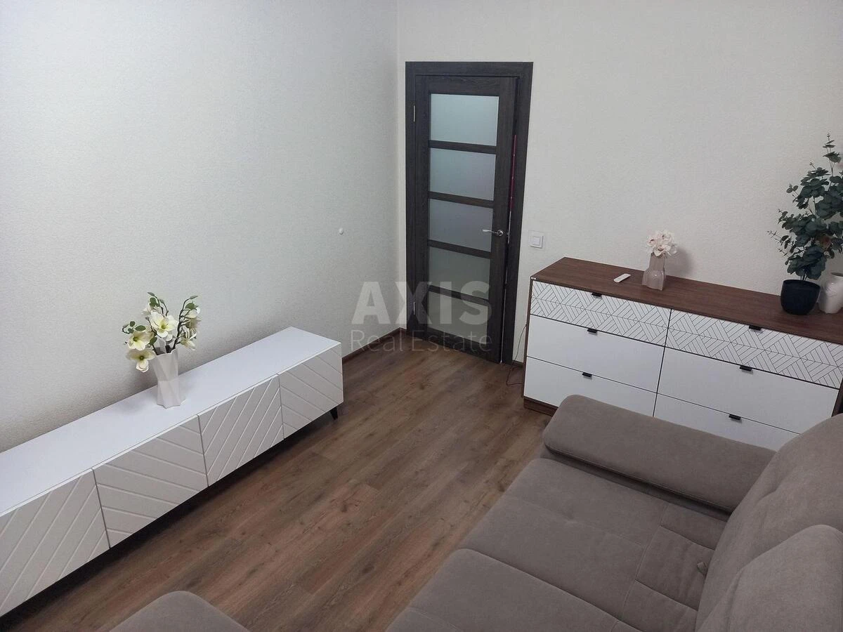 3к квартира пр-т Берестейский 67707196