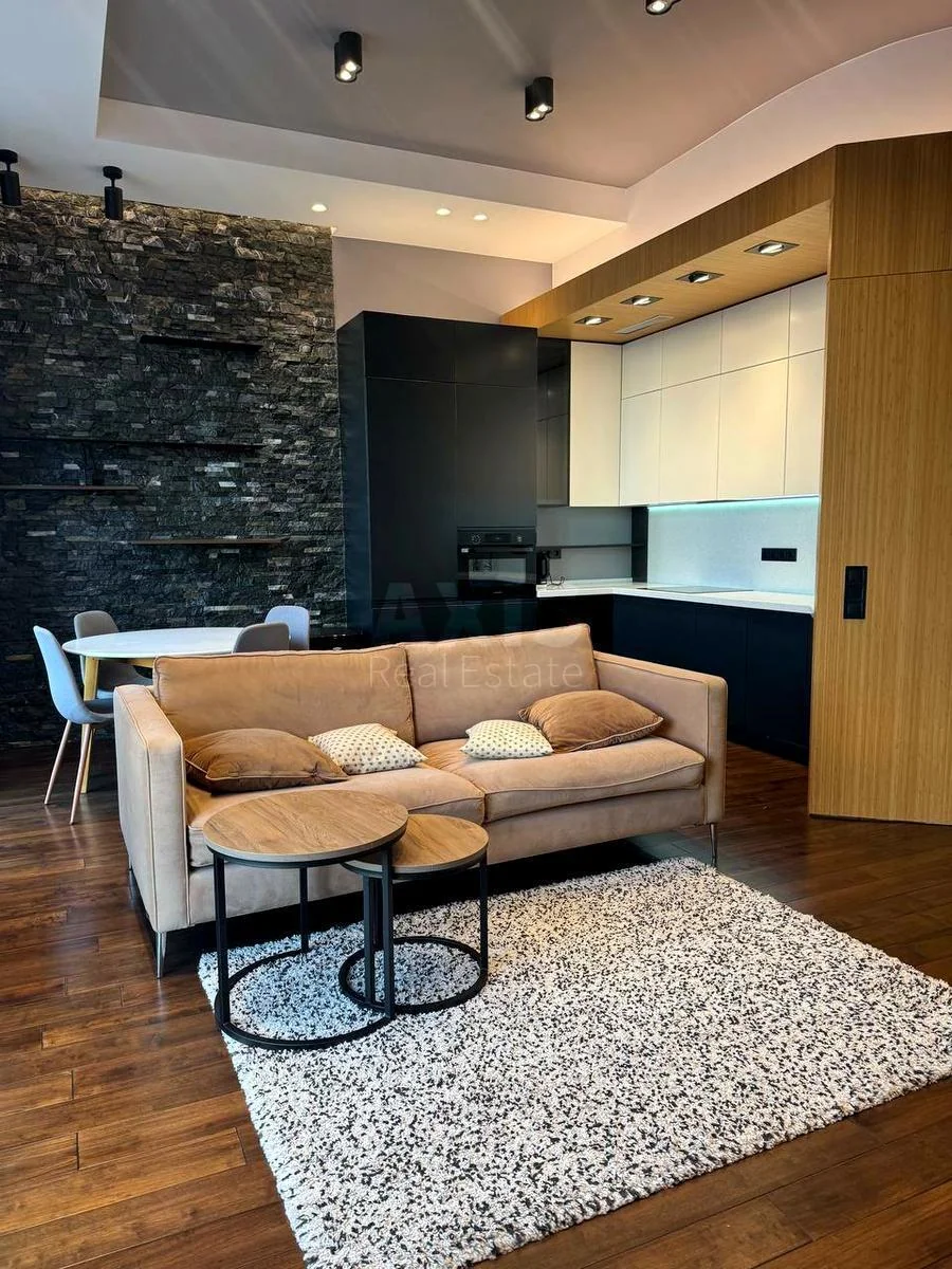 2k apartment vul. Lypkivs'kogo Vasylja Mytropolyta 16В