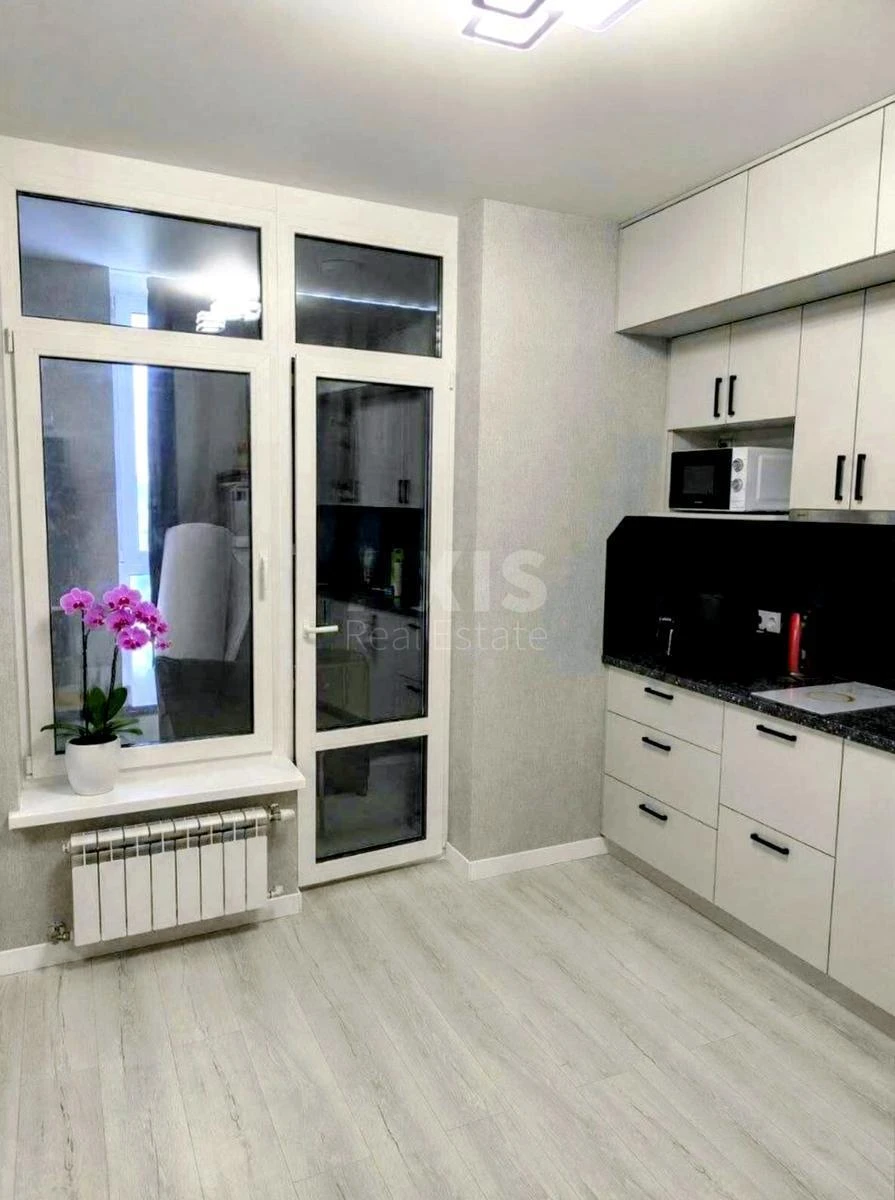 1к квартира пр-т Бандеры Степана 32Д693752