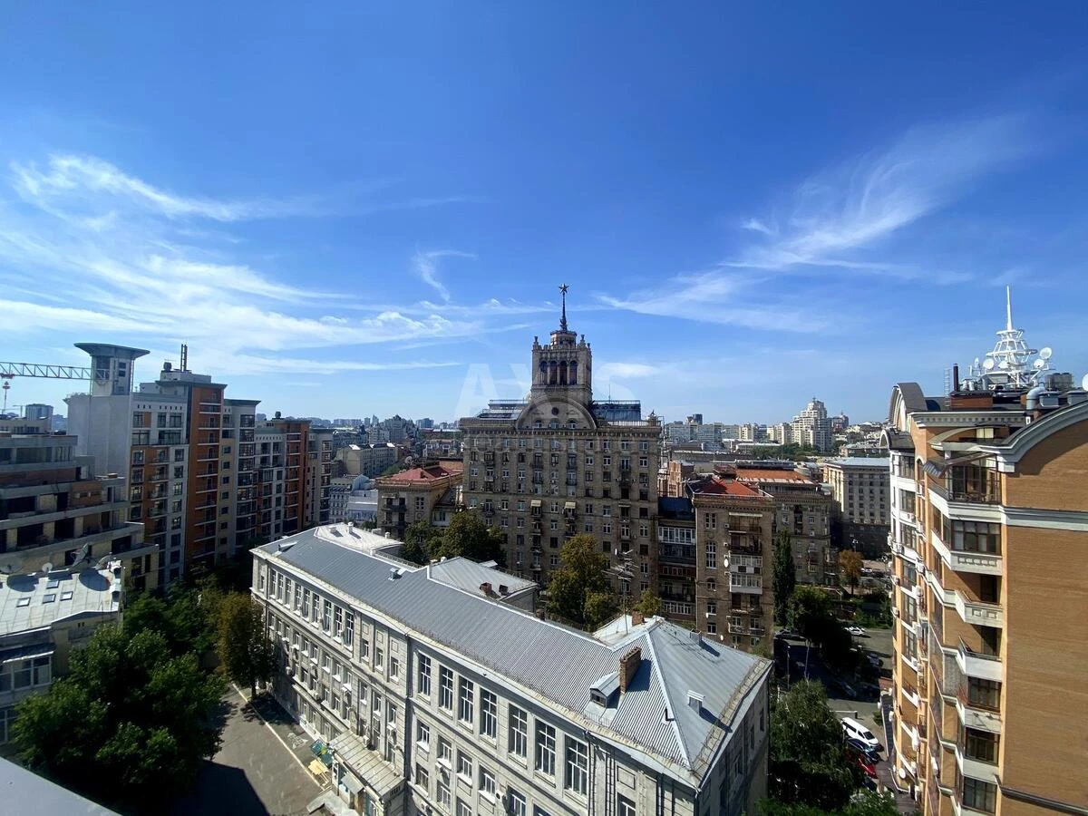 4k apartment vul. Ljuterans'ka 14В703620