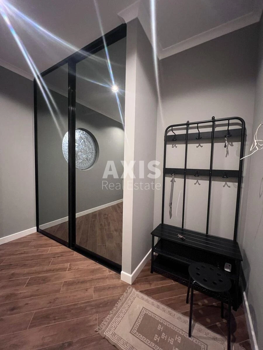 1k apartment vul. Preobrazhens'ka 8Б642898