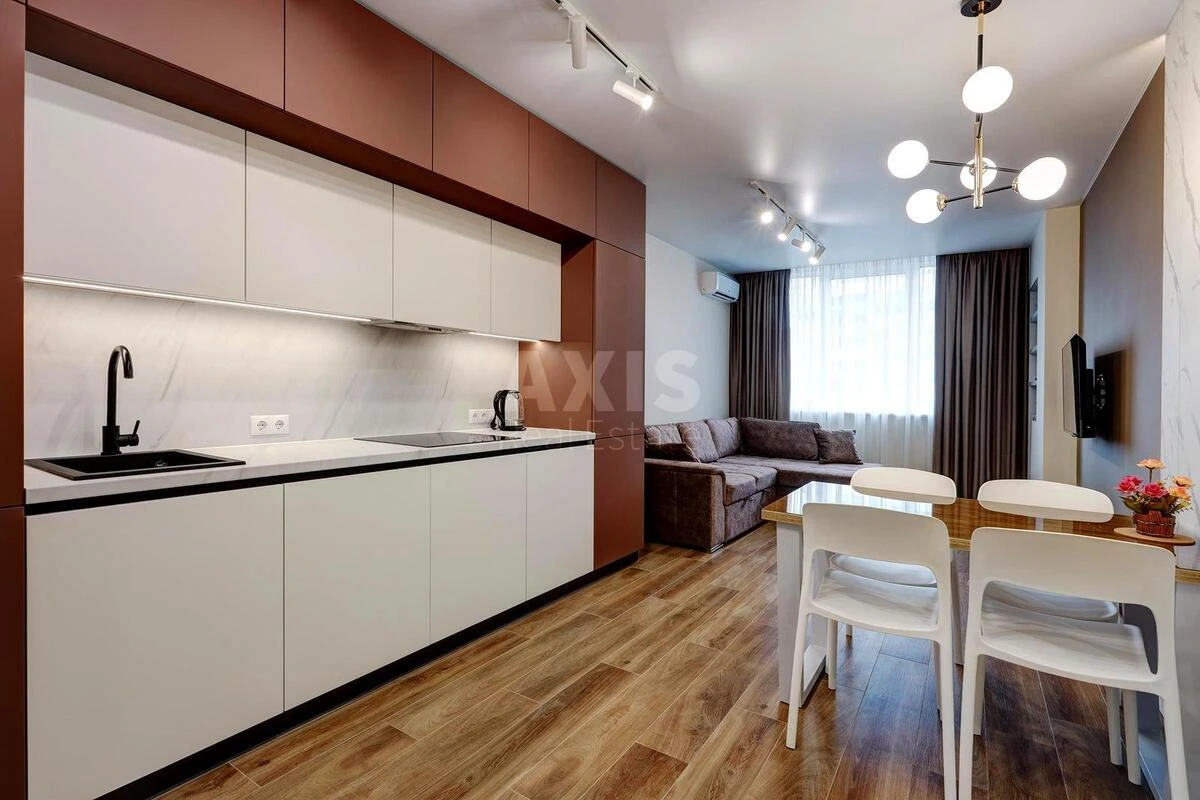 2k apartment vul. Sverstjuka Jevgena 6Д672750
