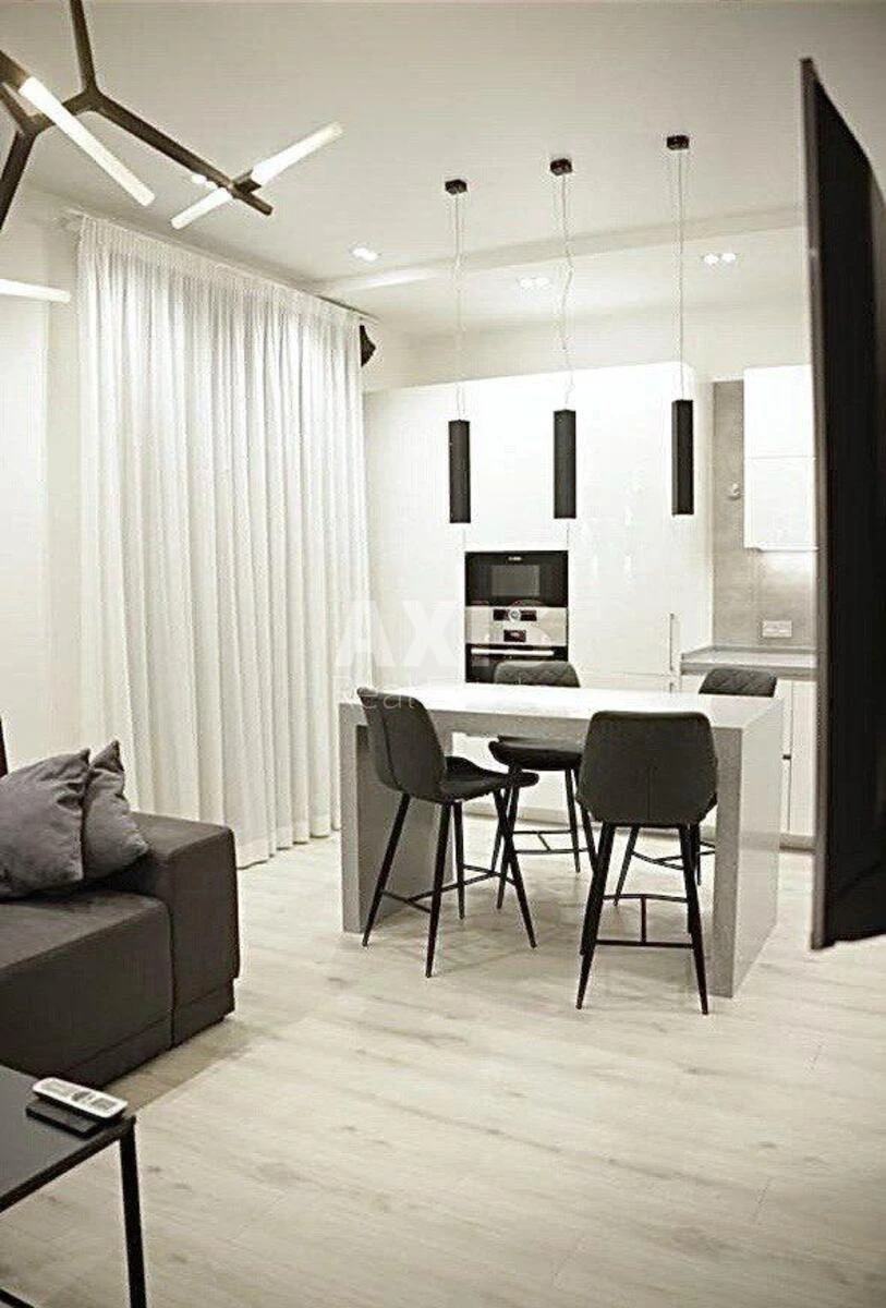 1k apartment vul. Vasylya Tyutyunnyka 28А598030