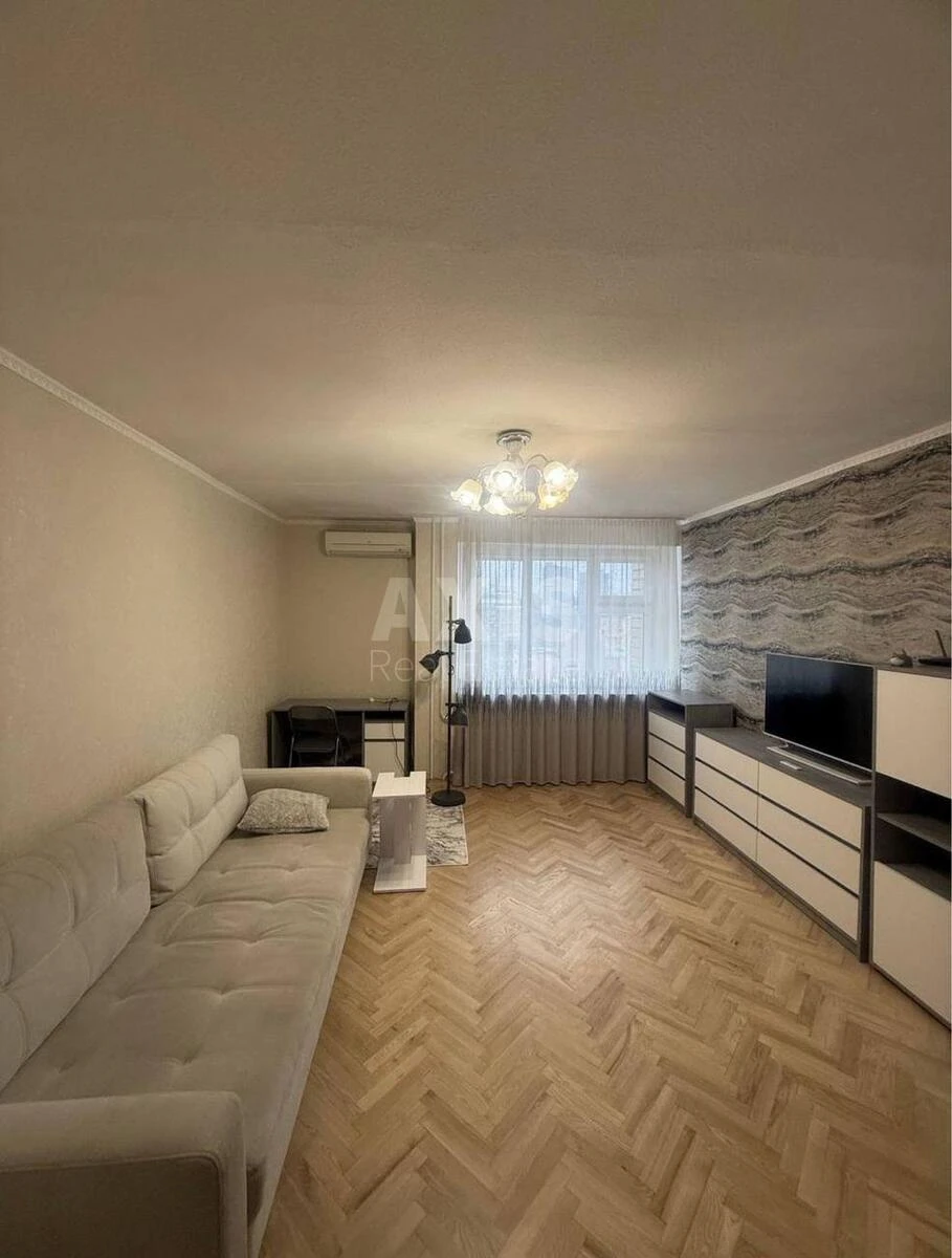 3k apartment vul. Antonovycha 103А696250