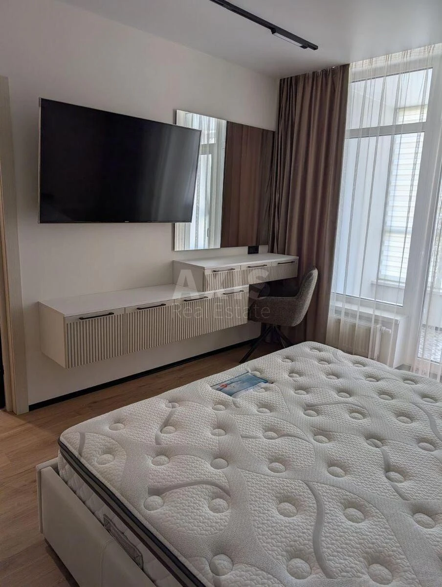2к квартира ул. Олеся Бердника 1В681952