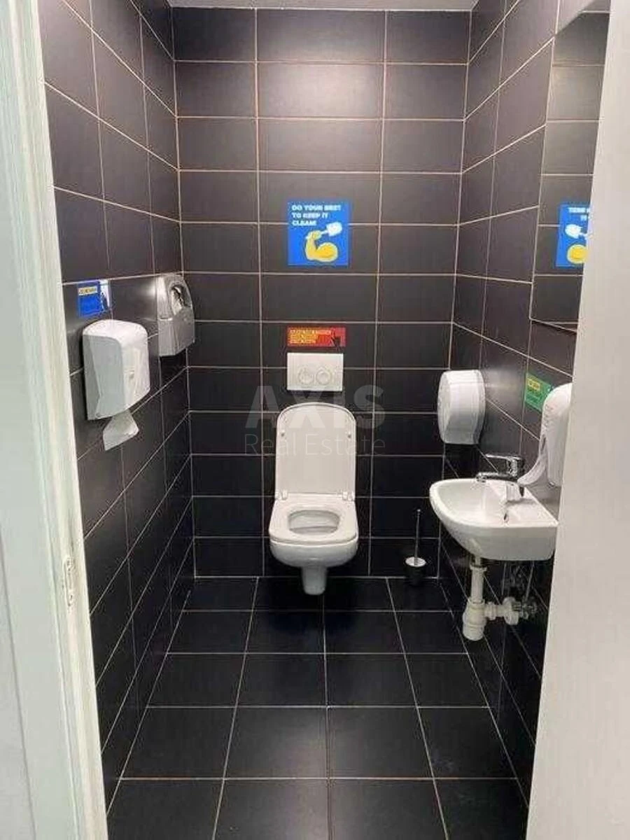 Office vul. Zhyljans'ka 59, 551m26701620