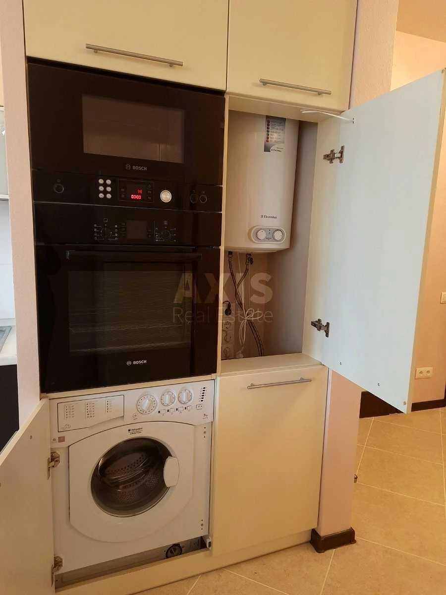 2к квартира ул. Голосеевская 13705743